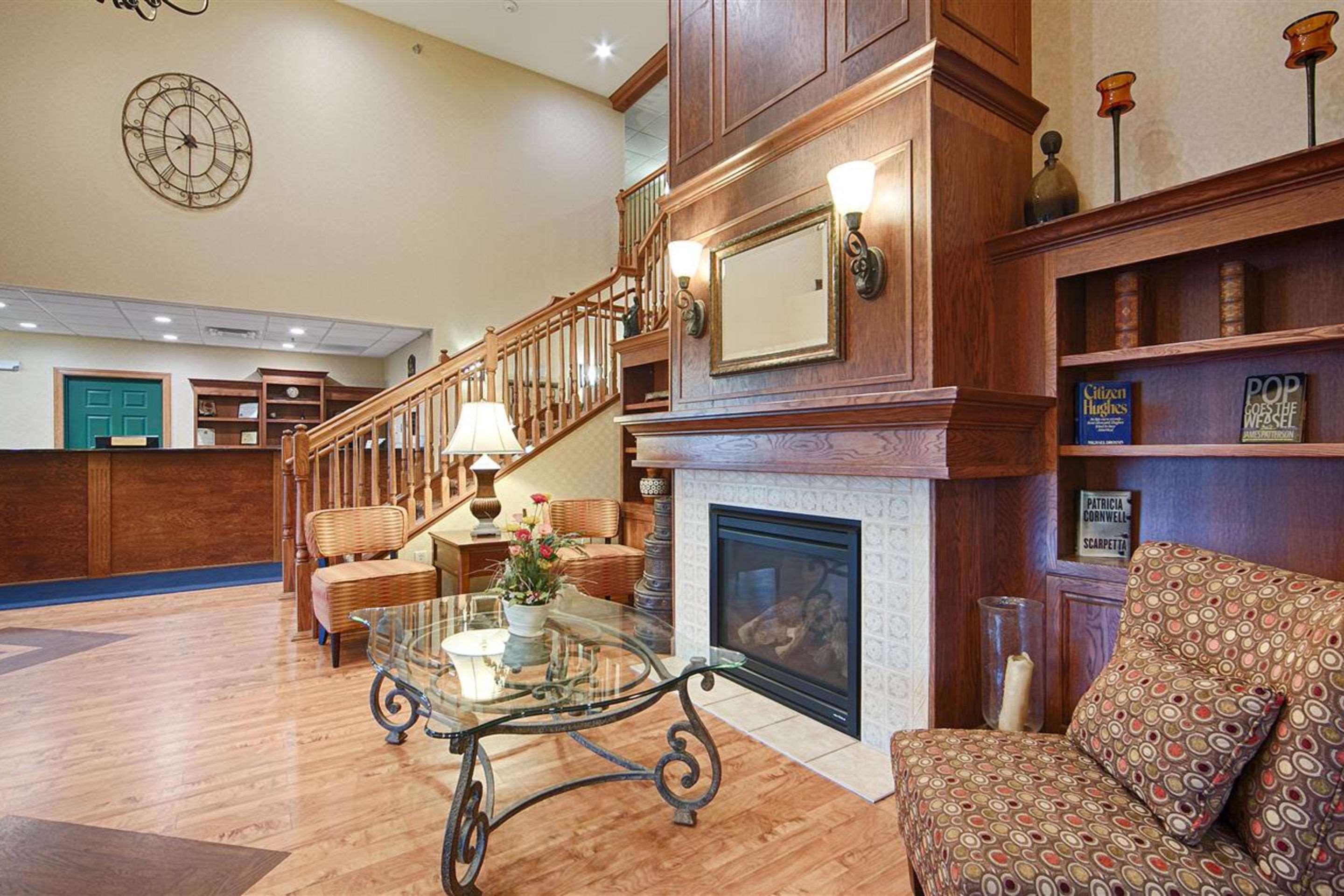 Heritage Hotel And Suites Дикинсон Экстерьер фото